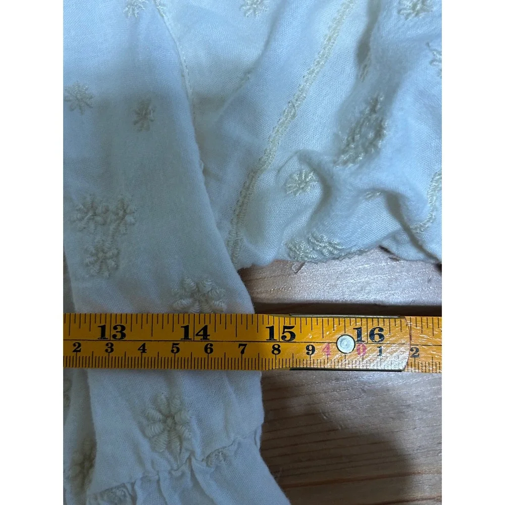 Old Navy Ivory Eyelet Smocked Milkmaid Boho Cottage Peasant Floral  Top Women  L
